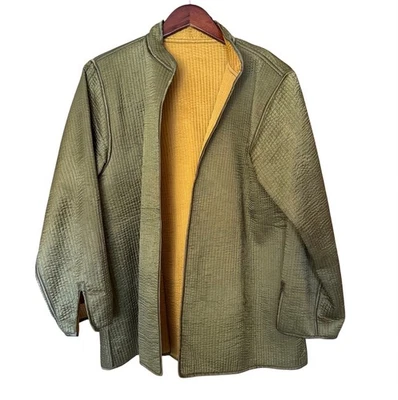 Green and Mustard Satin Jacket | OS Fits like a large+ NO TAGS or LABELS — 第 1/4 张图片