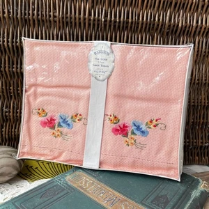Vintage Irish Guest Towels Embroidered by Hazelton Boxed Unused Pink - Picture 1 of 8