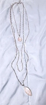 Juego de Collar Stella & Dot Plata Madreperla Convertible Reversible.     (35 Foto 1 de 4