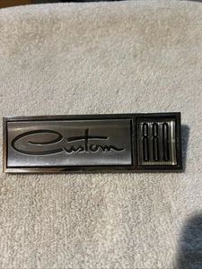 1965 Dodge Custom 880 Fender Emblem Mopar 2578546 - Picture 1 of 11