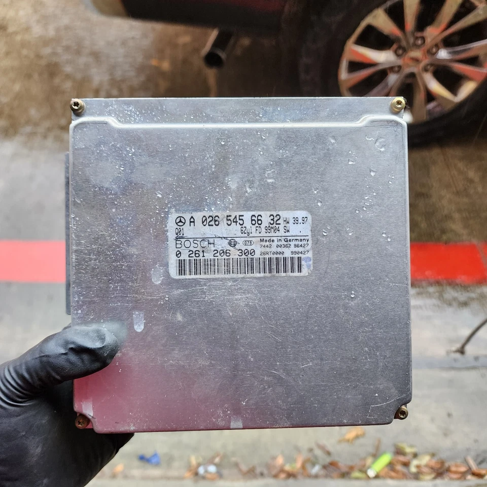 1998-2001 MERCEDES BENZ ML320 ENGINE CONTROL MODULE A 026 545 66 32  OEM - Image 1 of 2