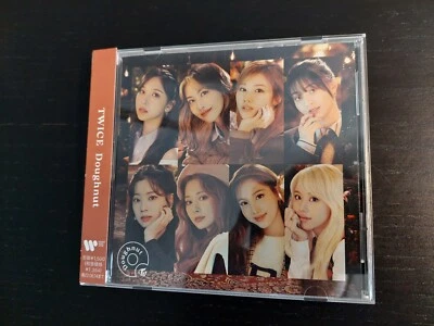 TWICE Japan 9th Single "Doughnut" Standard Edition CD Group PC Folded Poster Set - Imagem 1 de 4