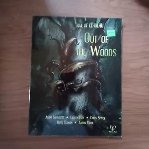 Prensa de Pelgraine: Trail of Cthulhu Softcover Adventure - FUERA DEL BOSQUE - Imagen 1 de 1