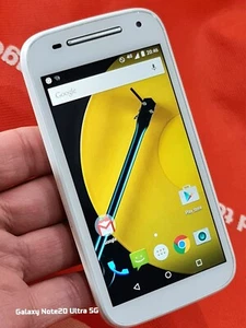 Motorola Moto E (XT-1524) 2nd Gen 8GB Unlocked 4G Smartphone Excellent Condition - Picture 1 of 9