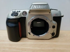 Nikon N60 35mm SLR Film Camera Body Only FOR PARTS OR REPAIR AS-IS  - Imagen 1 de 9