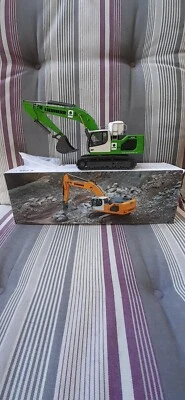 Liebherr 938 - Bild 1 von 3