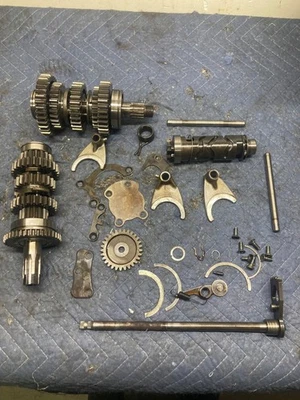 Suzuki GS750B GS750 GS 750 1977-1979 transmisión transmisión ejes de engranajes 24121-45001 Foto 1 de 4