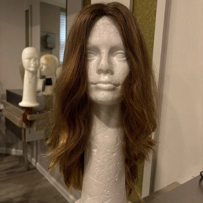 Кошерный парик из человеческих волос клубничный блондин многослойный волнистый средней длины  - Изображение 1 из 4