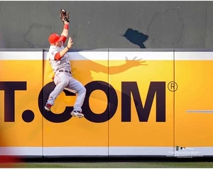 Mike Trout Los Angeles Angels Unsigned Fly Ball Catch Photo - Picture 1 of 1