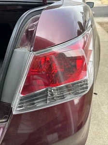 2008 2009 2010 2011 2012 HONDA ACCORD SEDAN PASSENGER RH TAIL LIGHT OEM - Picture 1 of 7