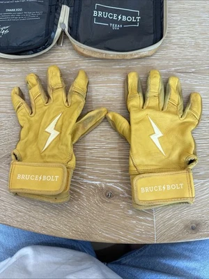 Guantes de bateo Bruce Bolt adultos pequeños premium profesionales puño corto amarillos Foto 1 de 4