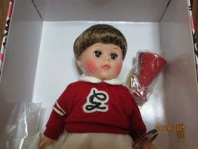 Muñeca Ginny Vogue "She's So Fine" Cheerleader coleccionable 8" Foto 1 de 4