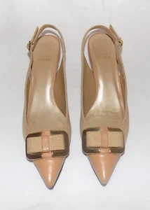 Bomba Stuart Weitzman Beige Lino Cuero Puntera Arco-Hebilla Medio Tacón Eslinga 8N - Imagen 1 de 6