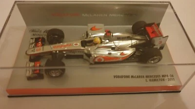 Lewis Hamilton 1:43 Minichamps Vodafone Mclaren Mercedes MP4-26 2011. 533 114303 Foto 1 de 4