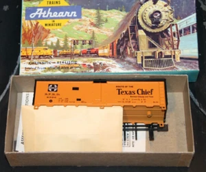 Athearn 5024 ATSF TEXAS CHIEF Steel Reefer #8396 - Picture 1 of 1