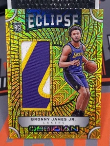 2024-25 Obsidian Eclipse Materials Bronny James Jr Electric Etch Gold Flood /10 - Bild 1 von 8