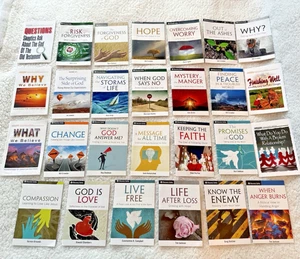 Lot of 27 Discovery Series Our Daily Bread Christian Devotional Booklet Pamphlet - Picture 1 of 10