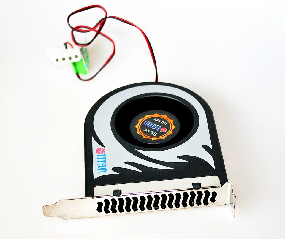 PC Gehäuse Slot-Lüfter Titan TTC-003 Slotblech Blende - Bild 1 von 1