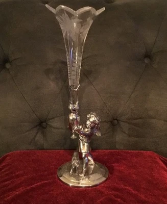 PRATO DE PRATA E VIDRO EPERGNE FIGURATIVO QUERUBIM E CACHORRO VITORIAN REED & BARTON 14,5” - Imagem 1 de 4