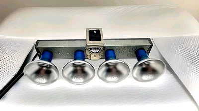 Argent USA Fluorescent Photo Studio Lighting 4-Bulb Continuous Unit 120V AC - Image 1 of 4