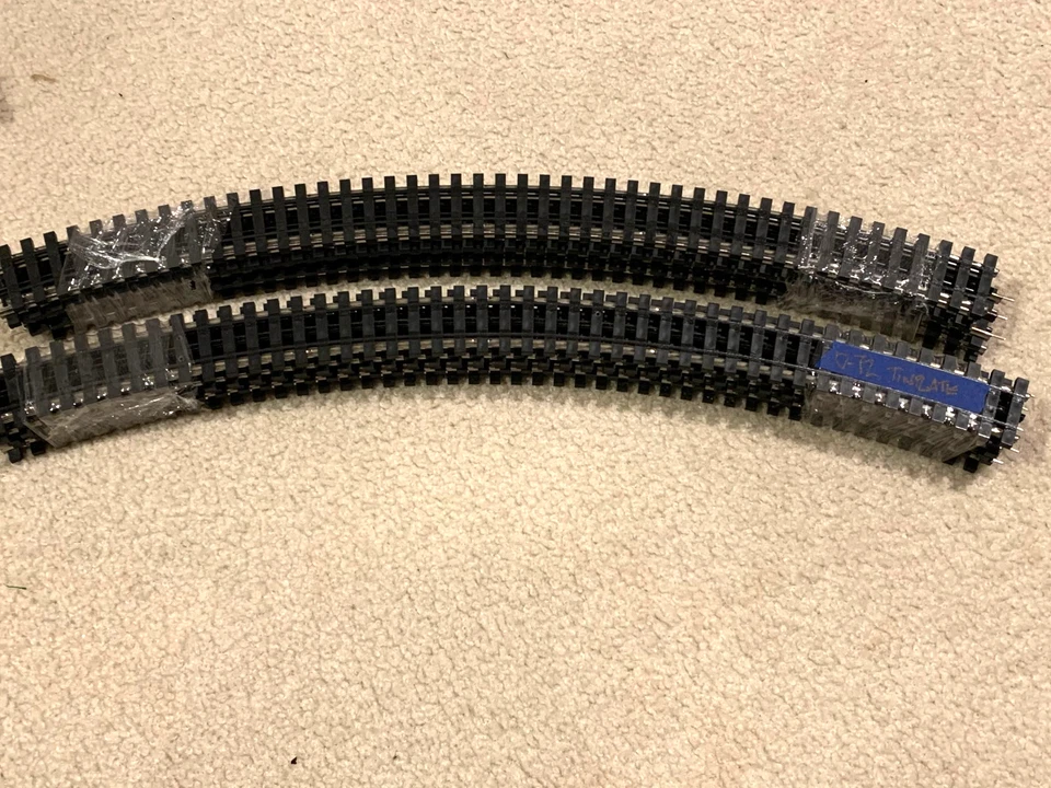 Lot of 12 - GarGraves 72-101S O-72 Radius Phantom w/Tinplate Outside Rails - Image 1 of 4