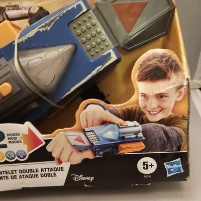 STAR WARS The Mandalorian Dual Attack Gauntlet Lights Brand New! - Image 1 of 4