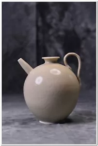 Song Dynasty Ding Yao Carved Pot (宋代定窯刻花壺) - Picture 1 of 12