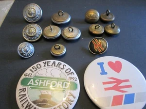 British Railways - LNER Vintage uniforme botones y 2 insignias como en la foto (YB1) - Imagen 1 de 12