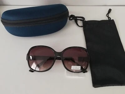 正品 Tommy Hilfiger 豹框太阳镜 100% 防紫外线 全新。 — 第 1/4 张图片