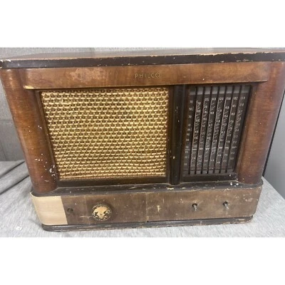 Vintage Philco AM/FM Floor Console Tube Radio Wooden Case Made In Canada Foto 1 de 4