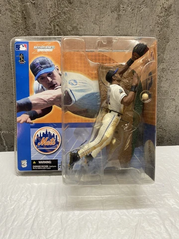Roberto Alomar New York Mets 2002 McFarlane action figure NIB MLB Series 3 Cover