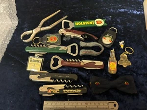 bottle opener keyrings Badge Vintage Job Lot Man Cave Champagne Beer Items 2b - Foto 1 di 6