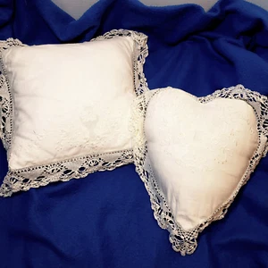 Keeco Vogue de Blanc Handmade Lace Embroidered Pillows Set 2 Heart White Cotton  - Picture 1 of 12