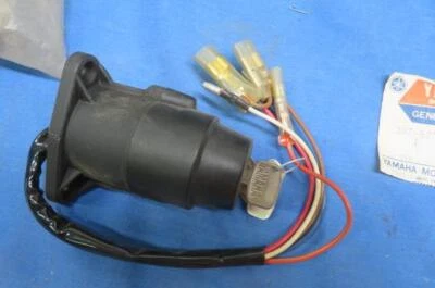 NOS MONTAJE INTERRUPTOR PRINCIPAL YAMAHA #397-82508-11-00, RD200 19874-1976 Y1464 Foto 1 de 4