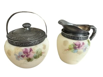 Conjunto antigo de açúcar e creme de vidro opaco acetinado sem marca folheado a prata com defeito - Imagem 1 de 4