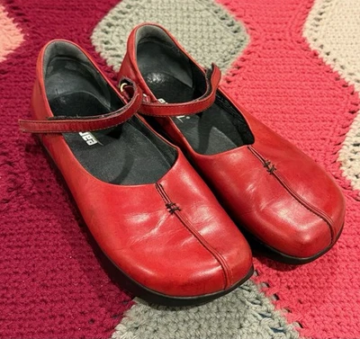 Earth Solar Rosso 红色 Mary Jane Trap 女式皮鞋 8 码 — 第 1/4 张图片