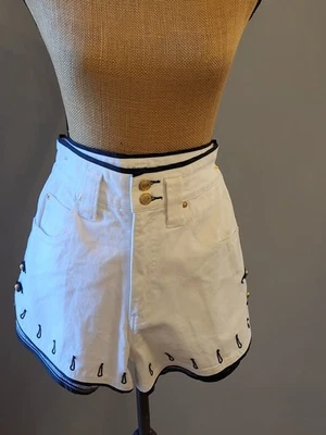 I.O.U. Womens Denim Vintage 80s/90s White High Waisted Shorts Size 7 - Image 1 of 4
