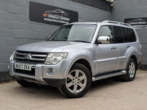 MITSUBISHI SHOGUN 3.2 DI-DC Warrior 5dr Auto - Picture 1 of 22