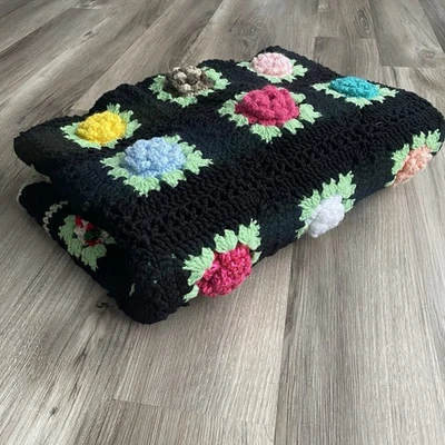 复古钩针被奶方形黑色 3D 花玫瑰手工制作 — 第 1/4 张图片