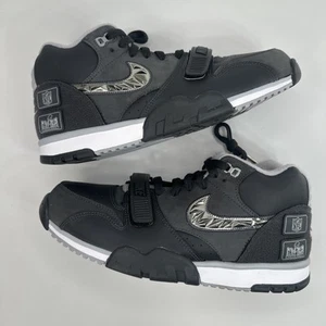 Nike Air Trainer 1 SB LVIII Super Bowl 58 argento antracite FJ6195-001 uomo 9,5 - Foto 1 di 7