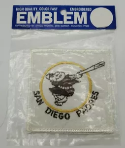 NUEVO Parche emblema bordado de los Padres de San Diego MLB tamaño 3 x 3 pulgadas vintage nuevo en paquete - Imagen 1 de 3