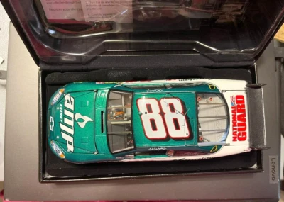 Dale Earnhardt Jr 2008 #88 Amp Energy/Mt Dew Impala SS Elite 1/24 Foto 1 de 4