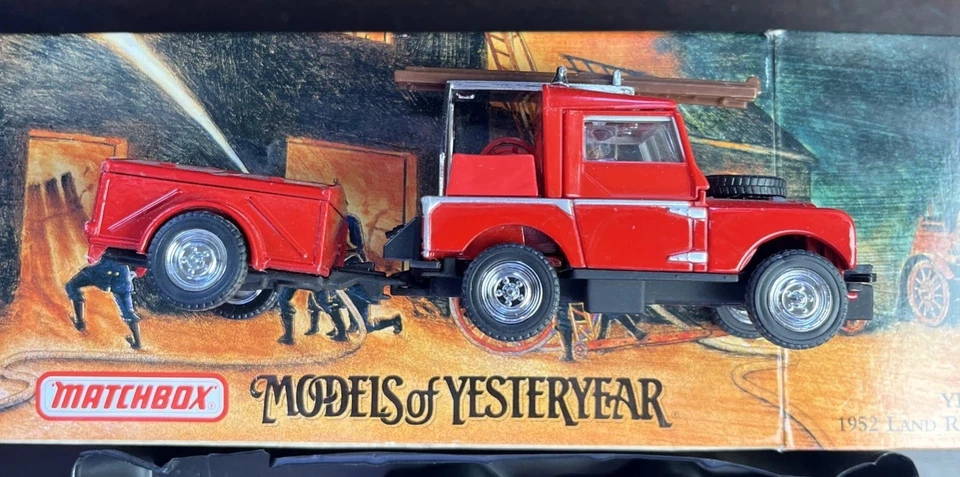 Matchbox Of Yesteryear Fire Truck YFE-02 1948 Land-Rover Auxiliary Fire Truck - Image 1 of 4