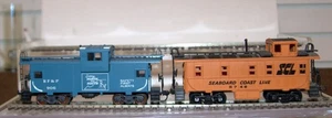 (1) RF&P & (1) SAL CABOOSE NO BOXES. (2) RF&P BOX CARS NEW W/BOXES. - Picture 1 of 3