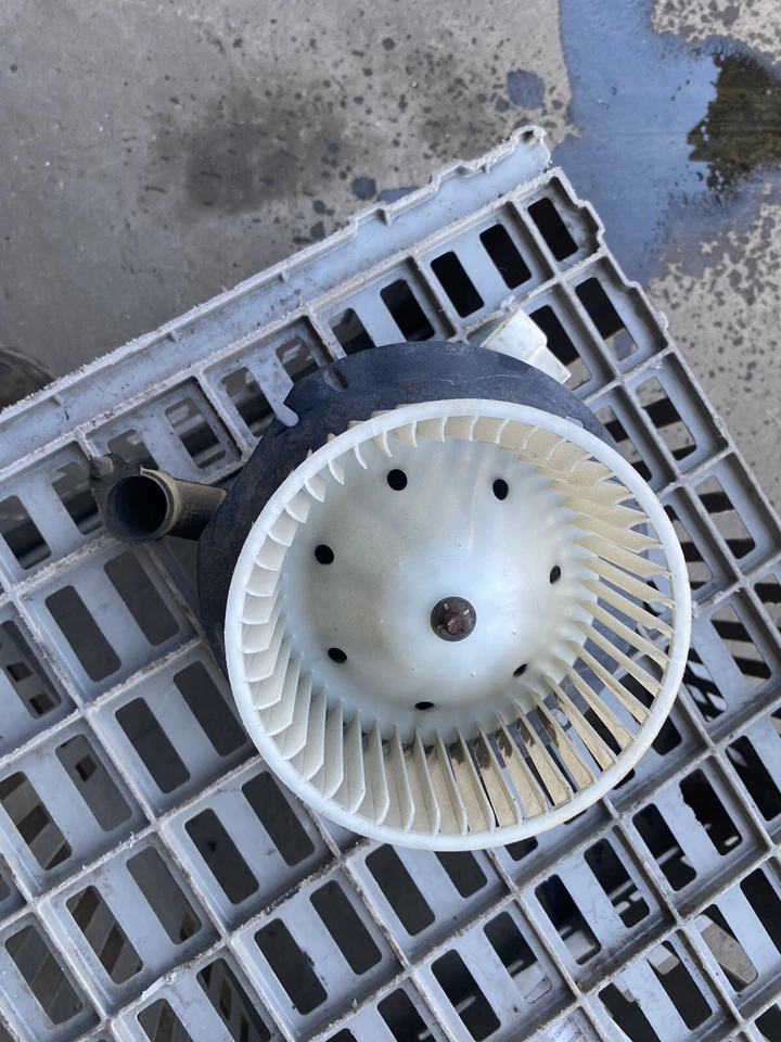 2010 UP FORD E150 250 350 BLOWER MOTOR TESTED GOOD SEE PICS - Image 1 of 1