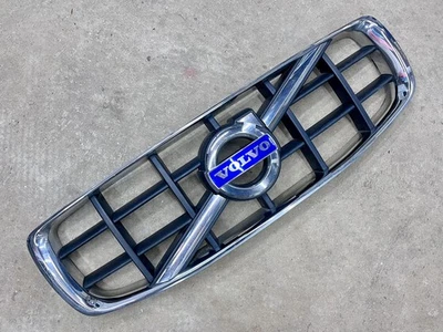 Rejilla de radiador delantero original Volvo XC70 PN 31283902 compatible con 2008-2016 Foto 1 de 4