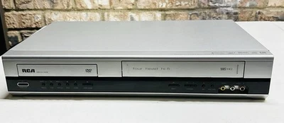 Reproductor VHS RCA DRC6300N DVD VCR 4 cabezales combo - sin control remoto ni cables incluidos probado Foto 1 de 4