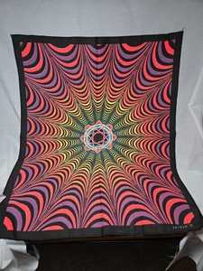 Opticz Infinity Atom Schwarzlicht reaktiv Stoff Wandbehang Kunst Banner Trippy - Bild 1 von 11