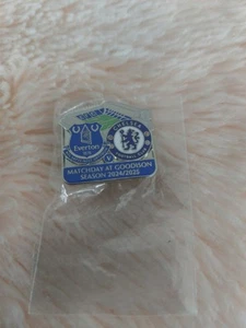 EVERTON v CHELSEA FOOTBALL MATCH BADGE 2024/25 (NEU) - Bild 1 von 1