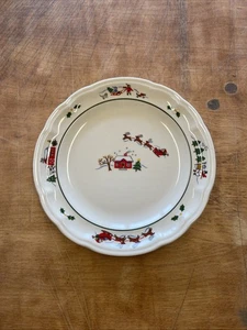 Pfaltzgraff China SNOW VILLAGE Luncheon Plate 9" 1 ea 8 available - Imagen 1 de 3